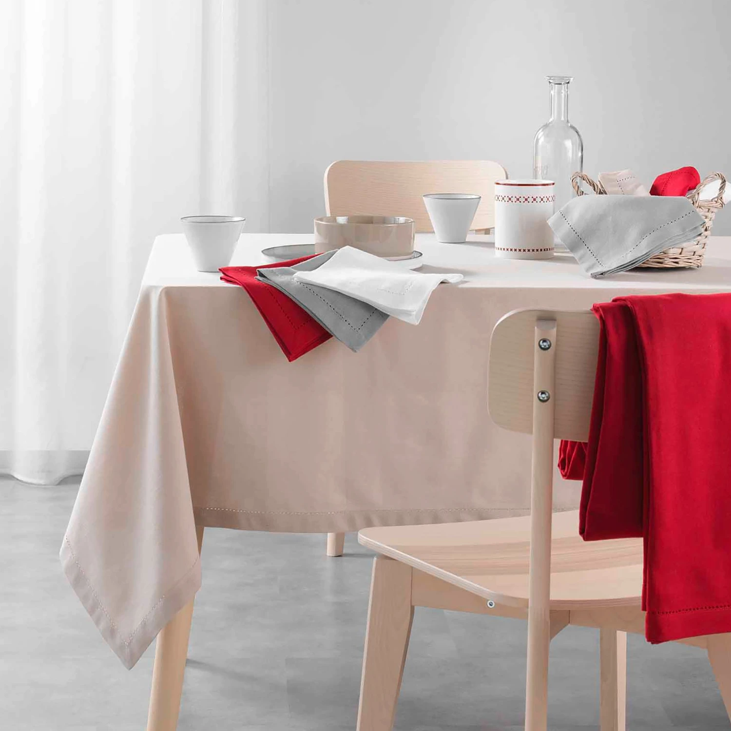 Lot de 3 serviettes (40 cm) Charline Rouges Lot De 3 Serviettes (40 Cm) Charline Rouges -Eminza 3 serviettes de table 40 x 40 cm coton uni charline rouge 118723 1656679073