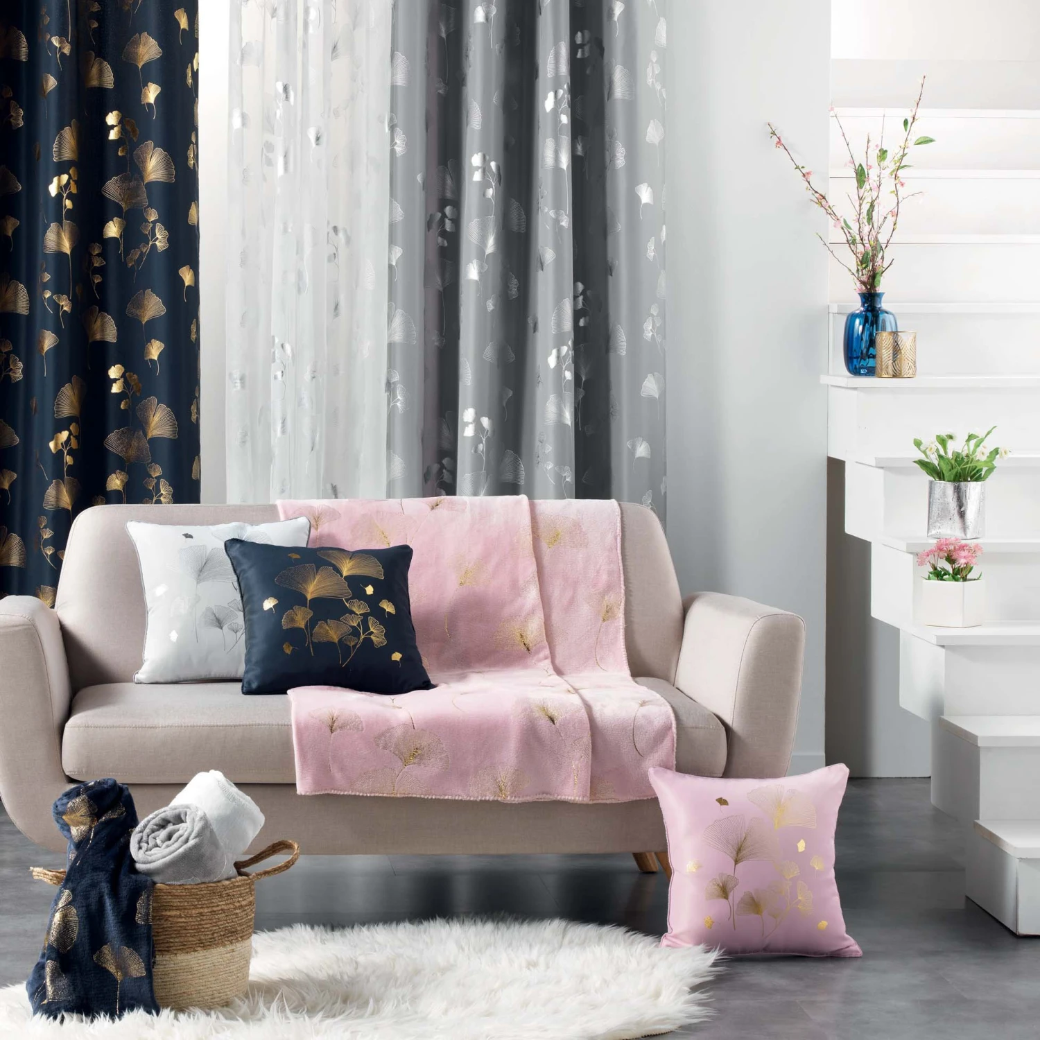 Voilage (140 x 240 cm) Bloomy Bleu marine Voilage (140 X 240 Cm) Bloomy Bleu Marine -Eminza 87359 1612956063