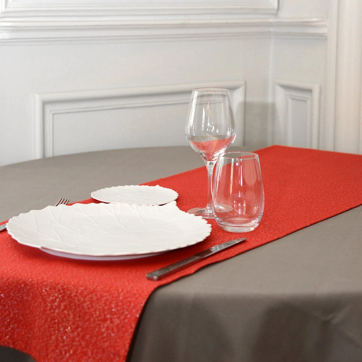 Chemin de table (140 cm) Etincelle Rouge Chemin De Table (140 Cm) Etincelle Rouge -Eminza 91393 1603356883