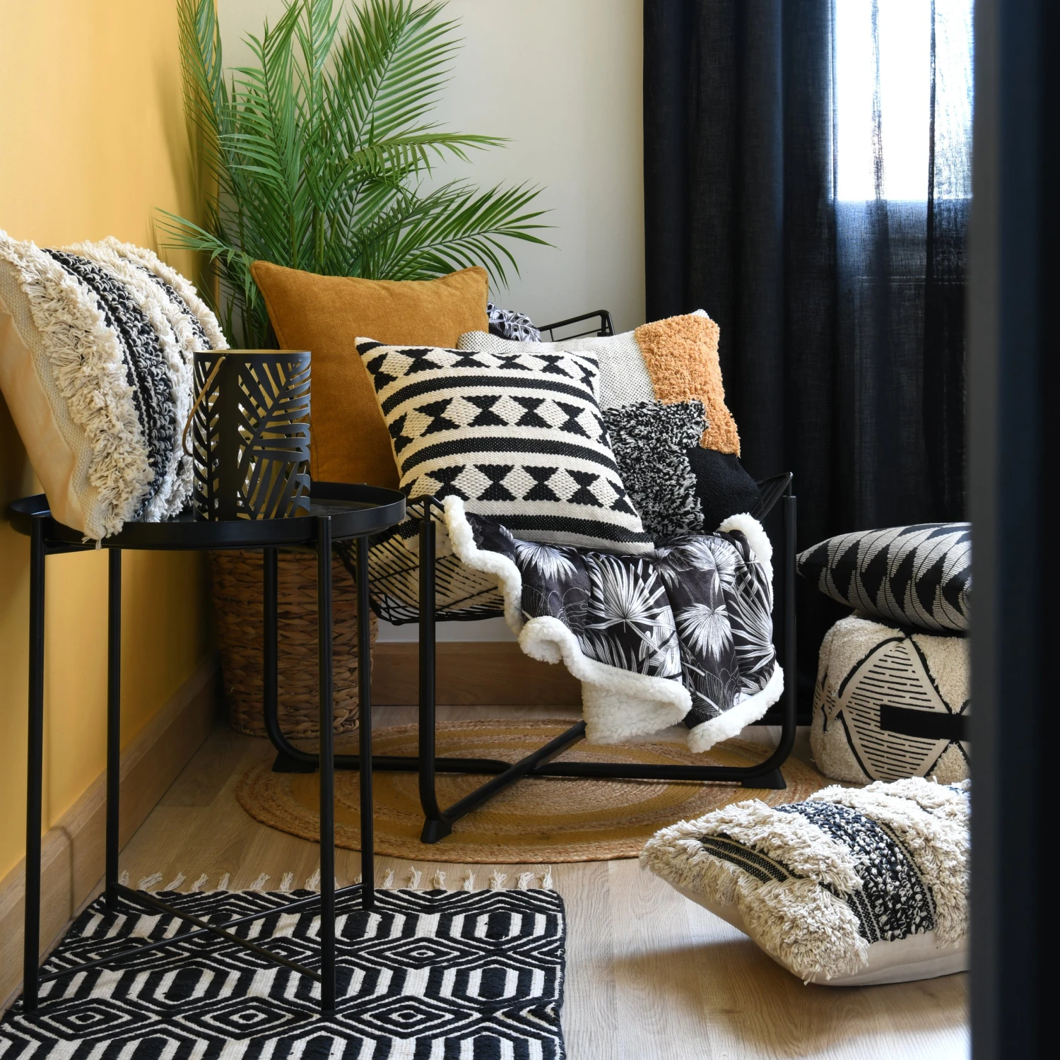 Coussin carré (45 cm) Alaia Noir Coussin Carré (45 Cm) Alaia Noir -Eminza alaia coussin 45x45 noir 129590 1687868403