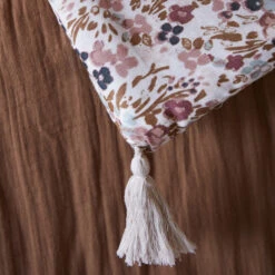 Edredon Gaze De Coton (90 X 200 Cm) Constance Beige Pampa 3 Edredon Gaze De Coton (90 X 200 Cm) Constance Beige Pampa -Eminza capucine pampa amb bdl coussin detail08