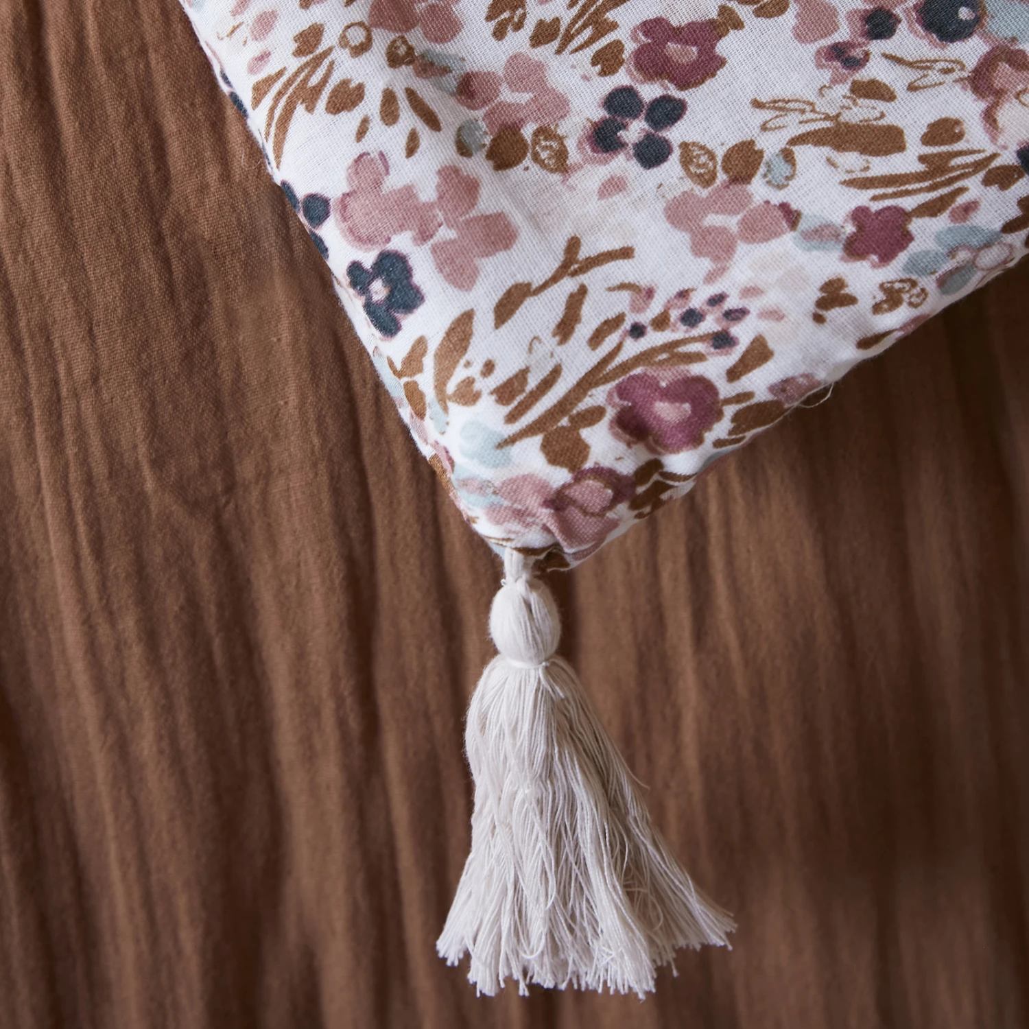 Edredon gaze de coton (90 x 200 cm) Constance Beige pampa Edredon Gaze De Coton (90 X 200 Cm) Constance Beige Pampa -Eminza capucine pampa amb bdl coussin detail08