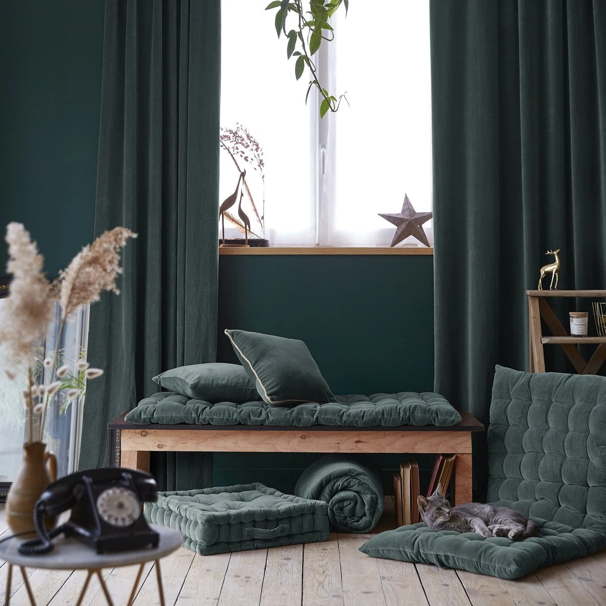 Coussin de sol velours de coton (50 cm) César Gris ardoise Coussin De Sol Velours De Coton (50 Cm) César Gris Ardoise -Eminza coussin de sol 50 x 50 x 10 cm velours de coton csar ardoise 121960 1665664893