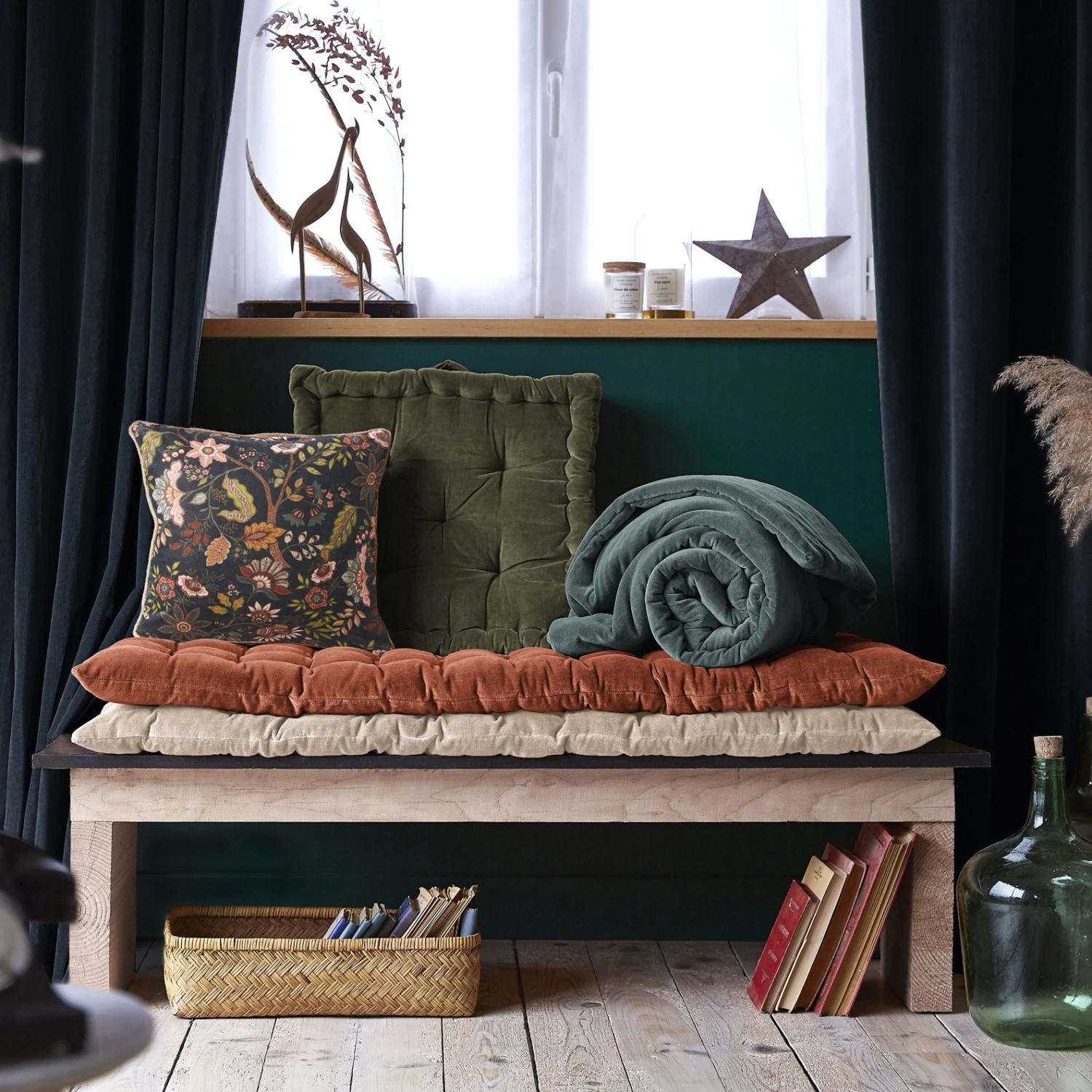 Coussin carré velours de coton (45 cm) Alix Bleu Coussin Carré Velours De Coton (45 Cm) Alix Bleu -Eminza coussin dhoussable 45 x 45 cm velours de coton imprim alix 131388 1695132615