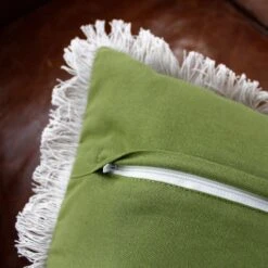 Coussin Carré Coton (40 Cm) Herbier Uni Vert Olive -Eminza coussin herbier dhoussable en coton avec franges fermeture par zip 40x40 cm vert olive 127251 1675156914