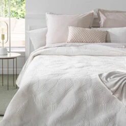 Couvre-lit (260 X 240 Cm) Feuilles Ivoire