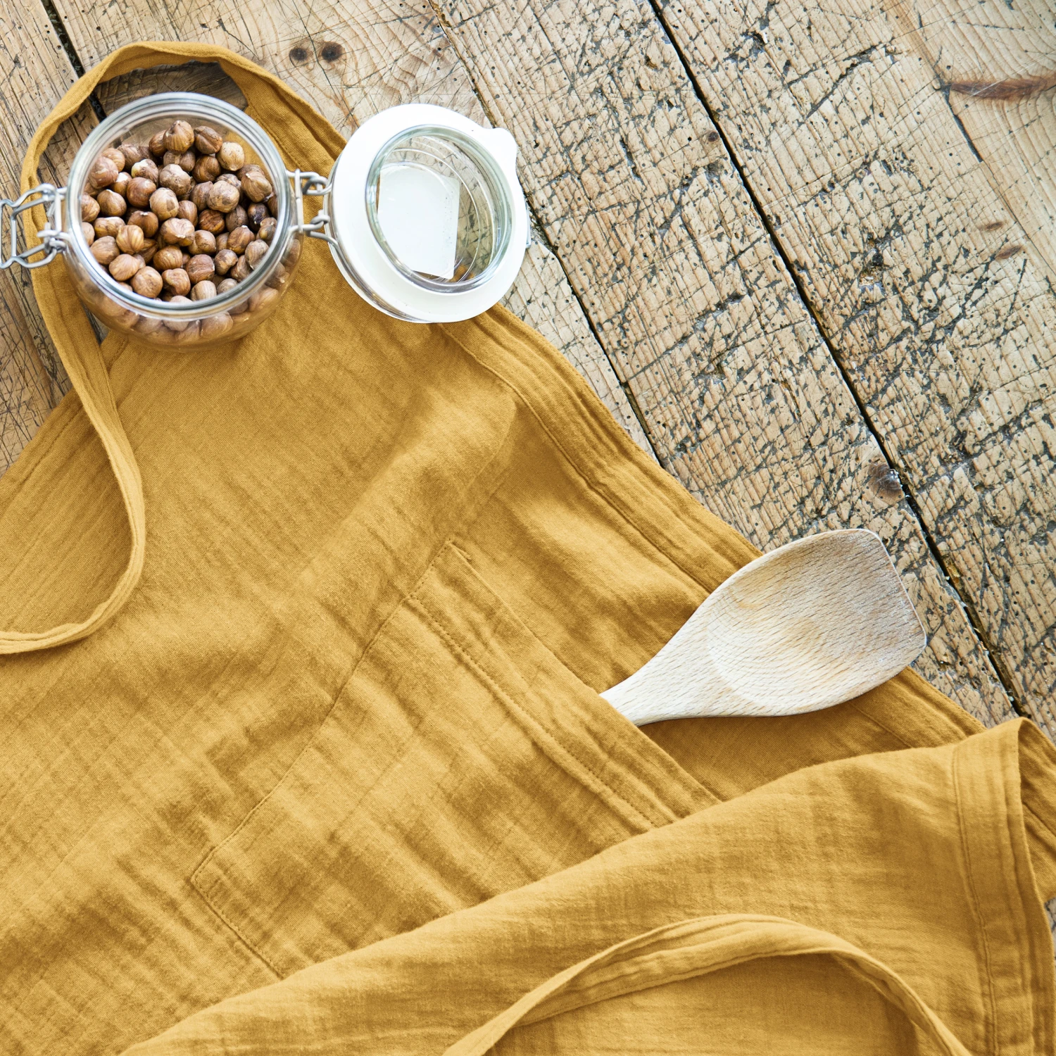 Tablier avec poches gaze de coton Gaïa Jaune safran Tablier Avec Poches Gaze De Coton Gaïa Jaune Safran -Eminza gaia tablierserveur 03 safran