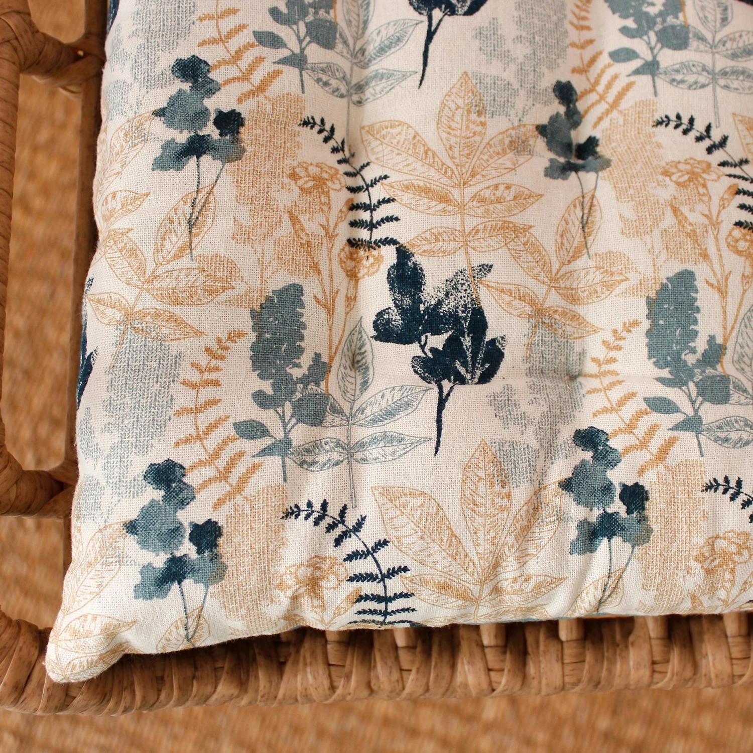 Coussin de chaise Vegetalis Bleu lagon Coussin De Chaise Vegetalis Bleu Lagon -Eminza galette pique vegetalis 100 coton garnissage 100 coton recycl 38 x38cm lagon 120904 1659514052