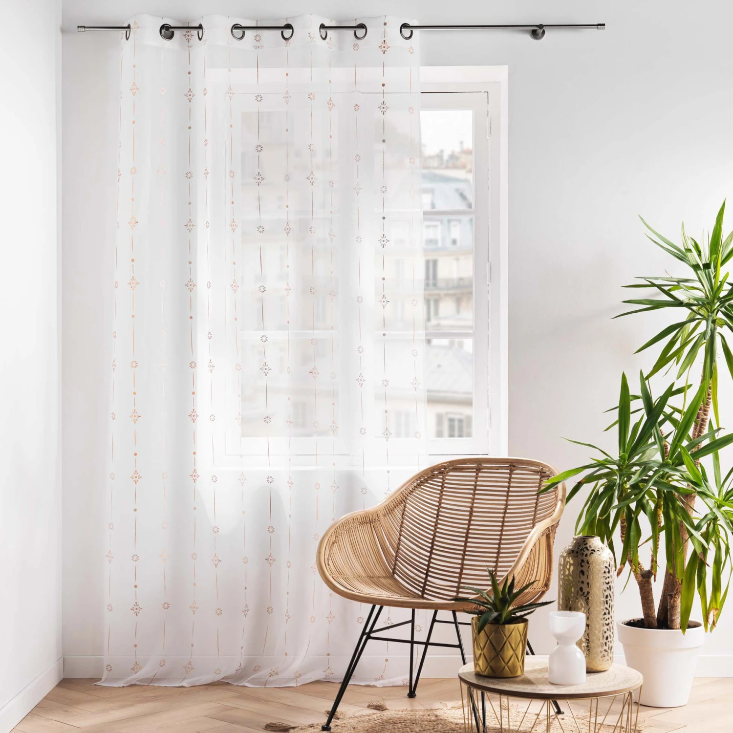 Voilage (140 x 240 cm) Ariane Rose Voilage (140 X 240 Cm) Ariane Rose -Eminza panneau a oeillets 140 x 240 cm voile sable imprime metallise ariane or rose 130487 1690365658