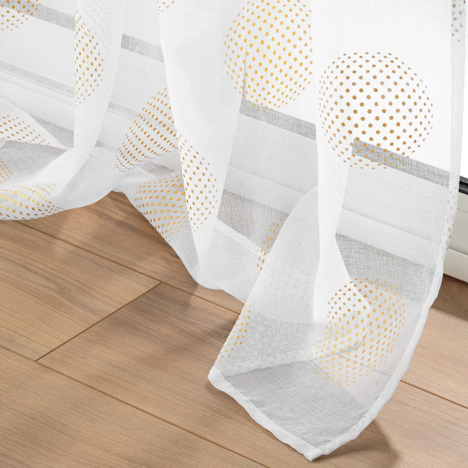 Voilage (140 x 280 cm) Sixtine Or Voilage (140 X 280 Cm) Sixtine Or -Eminza panneau a oeillets 140 x 280 cm voile sable imprime metallise sixtine or 130512 1690372284