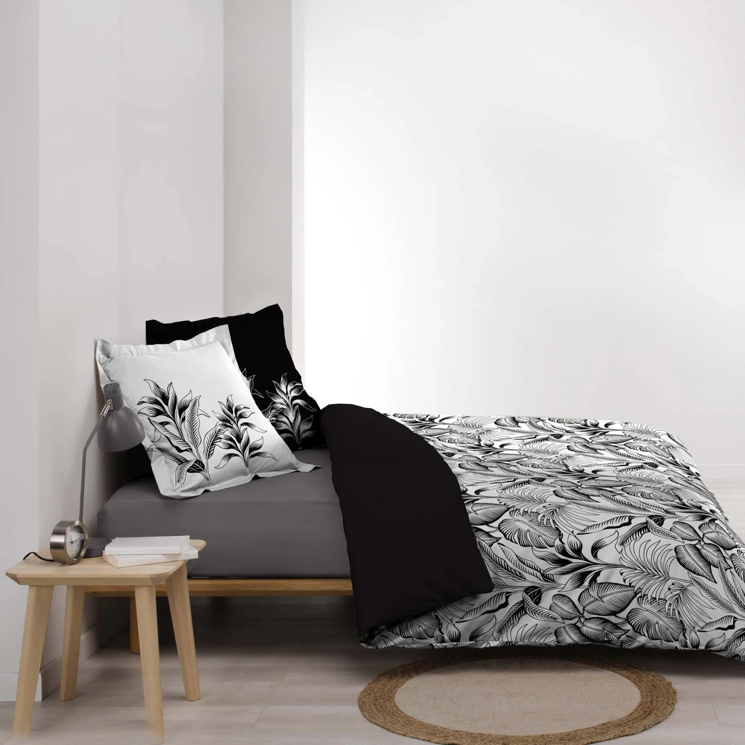 Housse de couette et deux taies percale de coton (240 cm) Cabana Noire Housse De Couette Et Deux Taies Percale De Coton (240 Cm) Cabana Noire -Eminza parure 3 p 240 x 220 cm percale imp 78 fils allover cabana 130609 1689145095