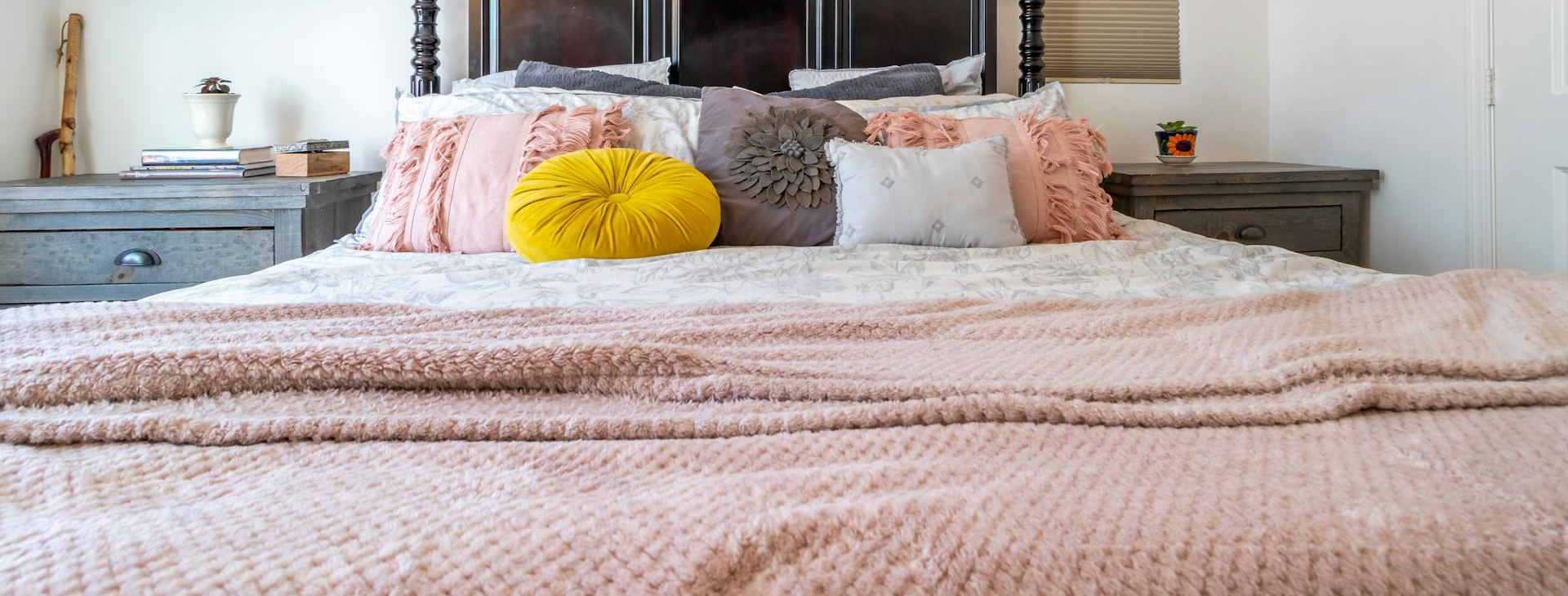 Eminza 1 Eminza -Eminza pexels luis martinez 2452749 4078611