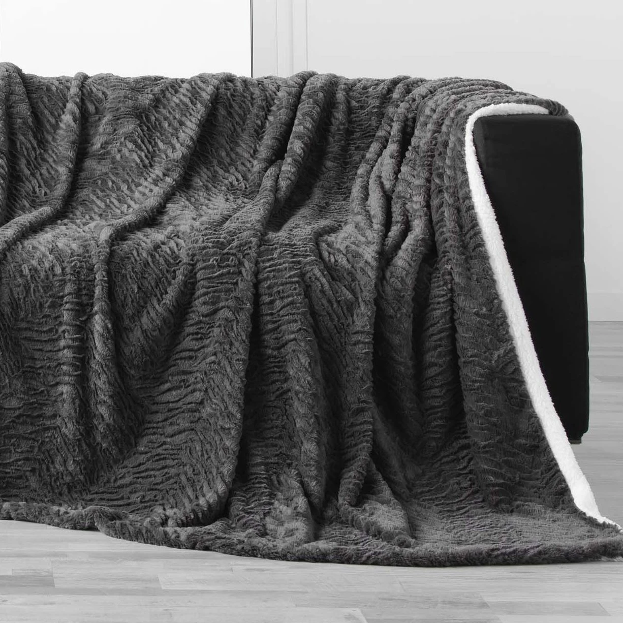 Plaid fausse fourrure (150 cm) Toronto Taupe foncé Plaid Fausse Fourrure (150 Cm) Toronto Taupe Foncé -Eminza plaid 125 x 150 cm imitation fourrure sherpa toronto 118372 1656072669