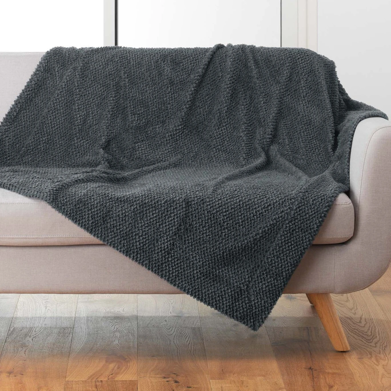 Plaid fausse fourrure (220 cm) Iceberg Gris anthracite Plaid Fausse Fourrure (220 Cm) Iceberg Gris Anthracite -Eminza plaid 180 x 220 cm imitation fourrure iceberg anthracite 118447 1656071370