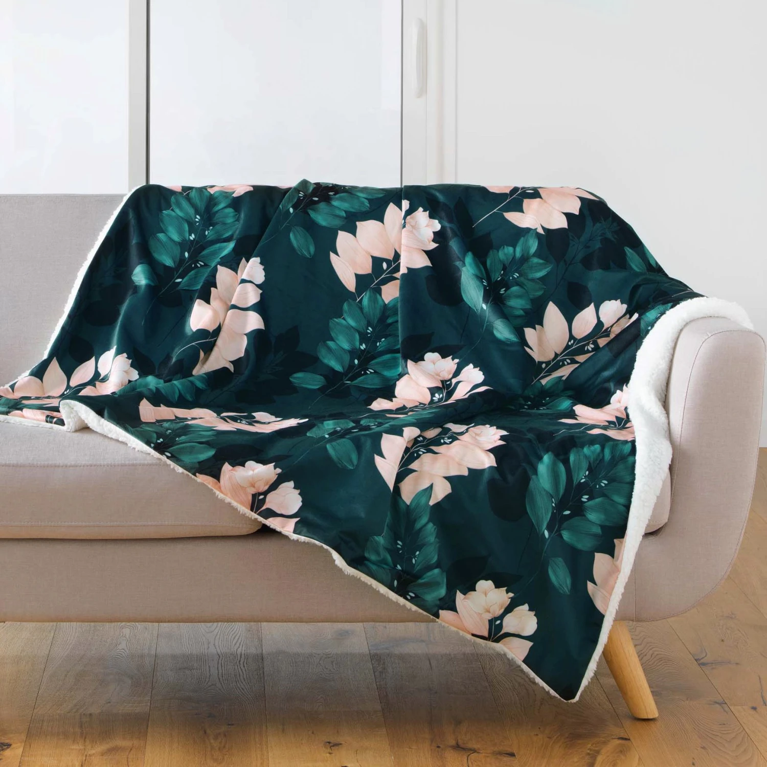 Plaid doux (150 cm) Belline Vert émeraude Plaid Doux (150 Cm) Belline Vert émeraude -Eminza plaid doux 150 cm belline vert meraude 118276 1660046631