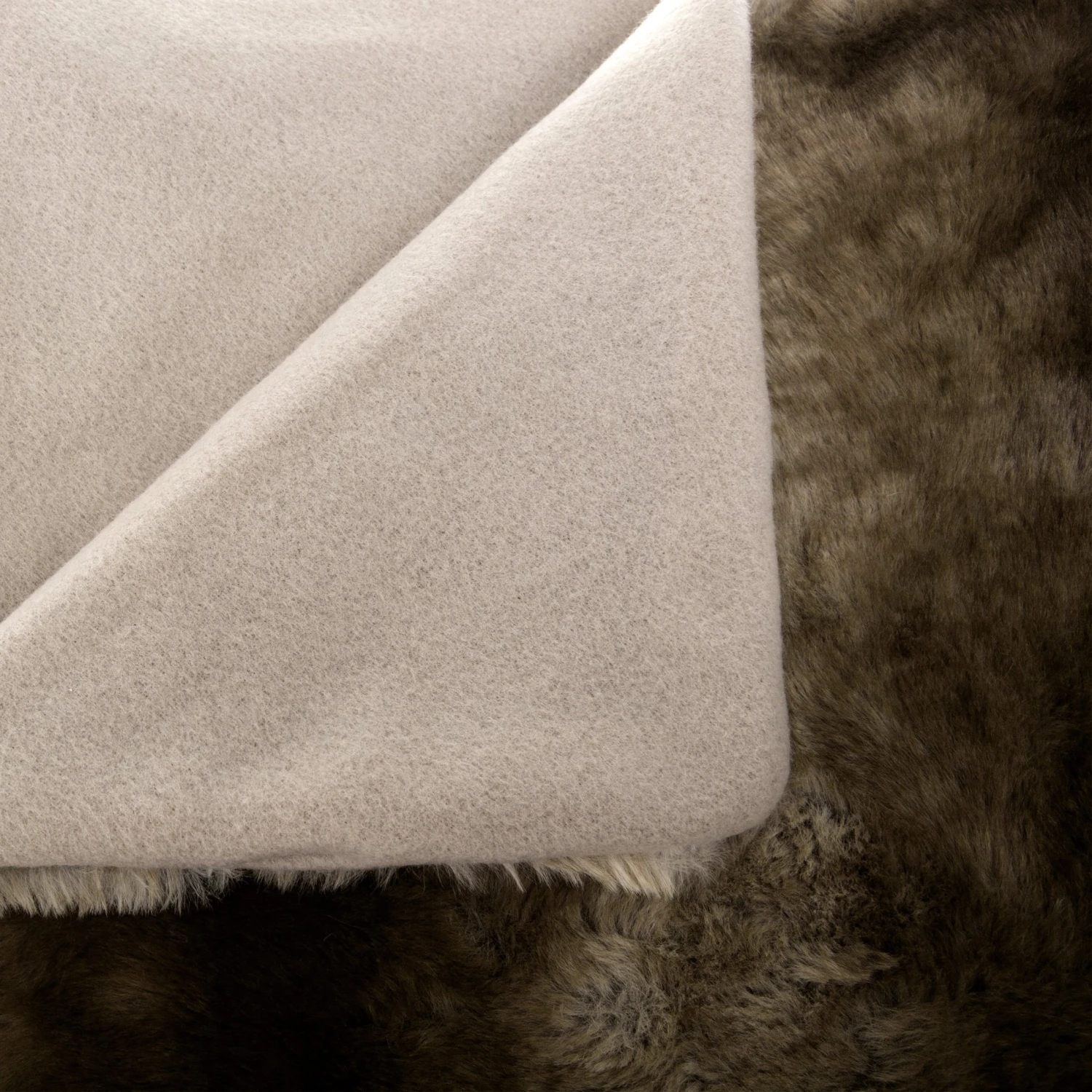 Plaid fausse fourrure (160 cm) Grizzly Beige Plaid Fausse Fourrure (160 Cm) Grizzly Beige -Eminza plaid fausse fourrure 160 cm grizzly beige 90220 1621857571