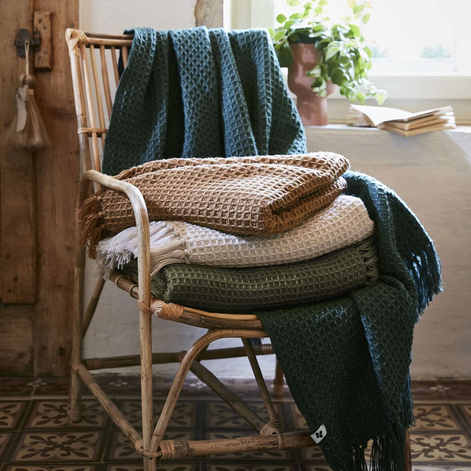 Plaid canapé matière recyclée (160 cm) Gabin Camel Plaid Canapé Matière Recyclée (160 Cm) Gabin Camel -Eminza plaid franges 130 x 160 cm rpet gabin camel 131391 1695201489