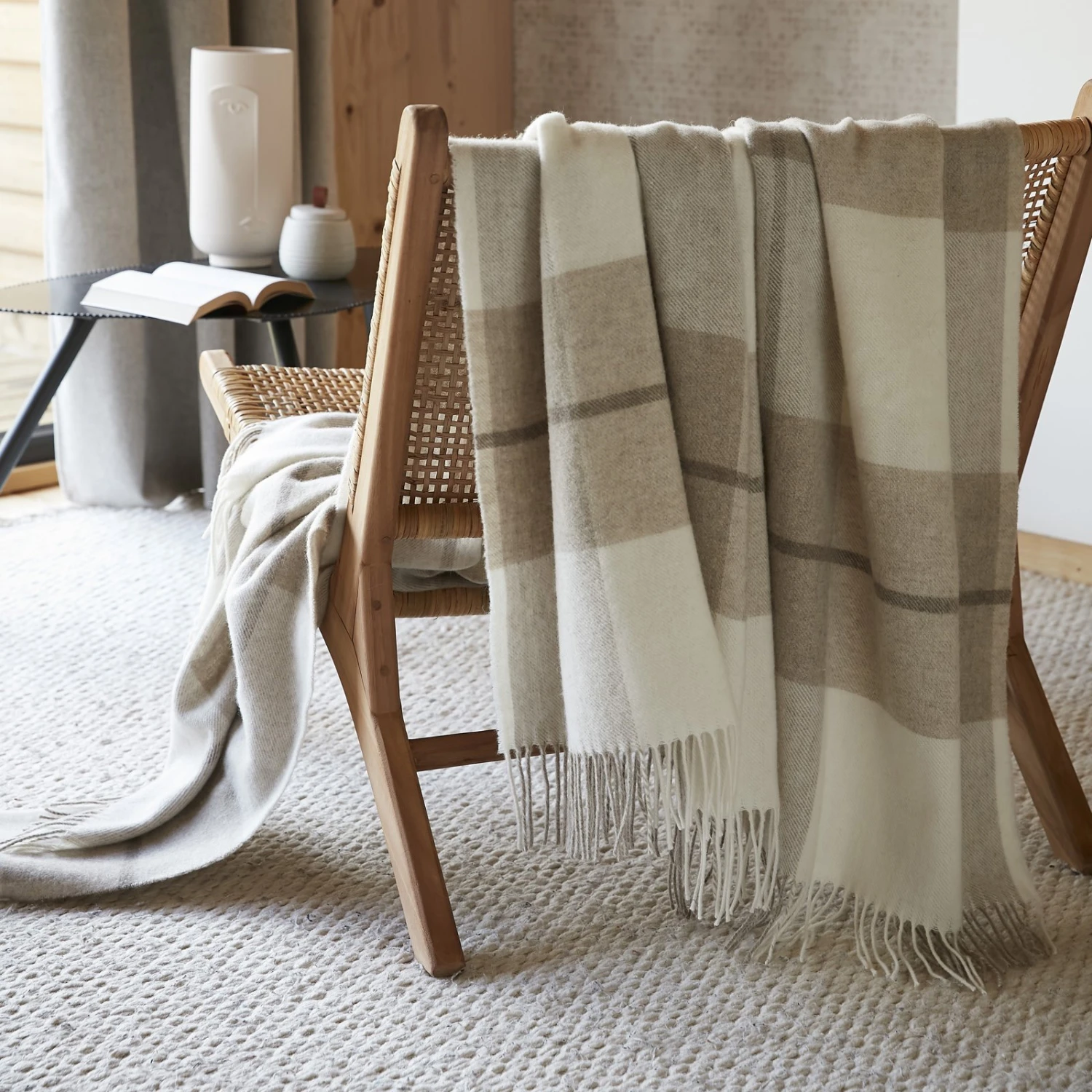 Plaid laine (200 cm) Marius Beige Plaid Laine (200 Cm) Marius Beige -Eminza plaid franges 140 x 200 cm laine marius 131465 1695196757