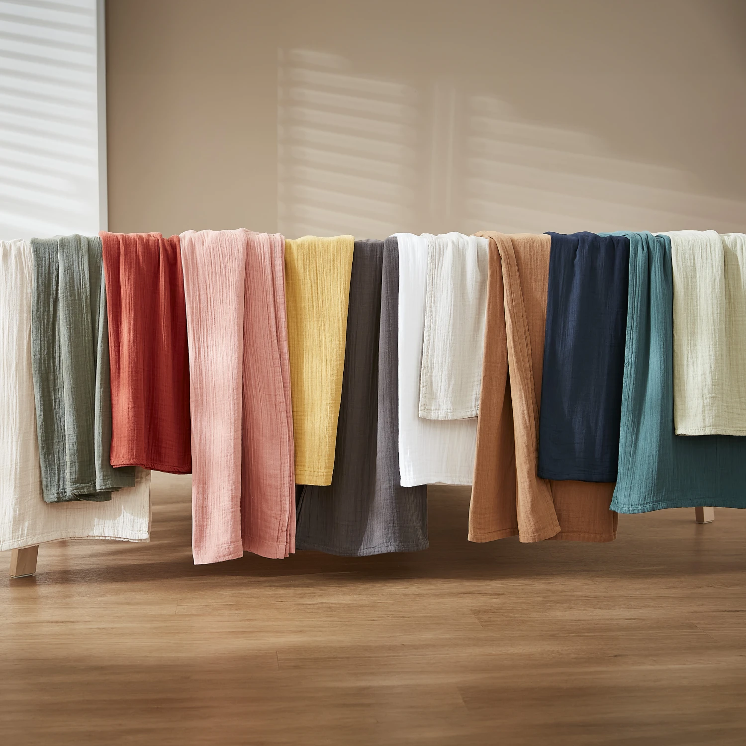 Rideau gaze de coton ajustable (180 x max 300 cm) Gaïa Jaune safran Rideau Gaze De Coton Ajustable (180 X Max 300 Cm) Gaïa Jaune Safran -Eminza r gaia rideau colorama