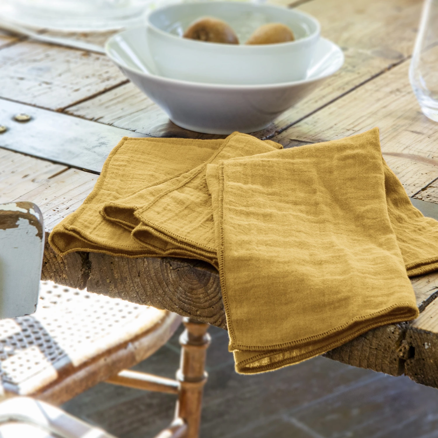 Lot de 3 serviettes gaze de coton Gaïa Jaune safran Lot De 3 Serviettes Gaze De Coton Gaïa Jaune Safran -Eminza r gaia serviette vue2 jaunesafran