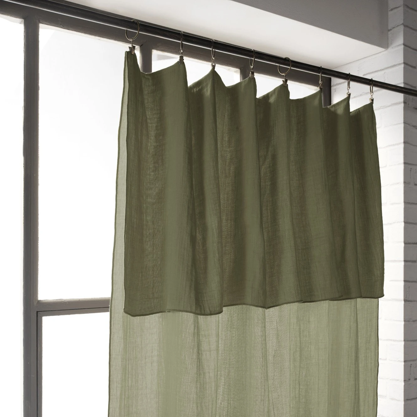Rideau gaze de coton ajustable (140 x max 300 cm) Gaïa Vert romarin Rideau Gaze De Coton Ajustable (140 X Max 300 Cm) Gaïa Vert Romarin -Eminza rideau ajustable 8 anneaux pince gaze de coton 140 x 300 cm romarin green ga a 109364 1631603642