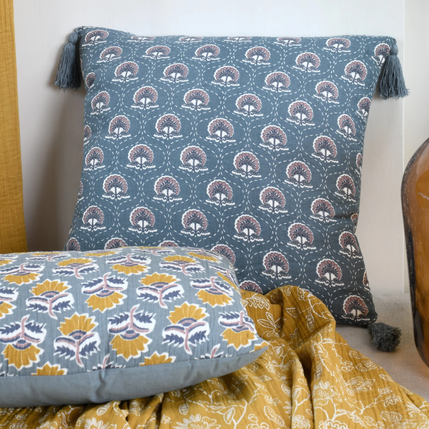 Coussin carré gaze de coton (40 cm) Sunda Bleu indigo Coussin Carré Gaze De Coton (40 Cm) Sunda Bleu Indigo -Eminza sunda coussin 40x40 indigo 129899 1688644929