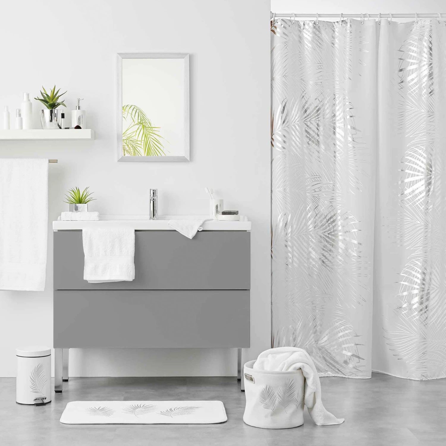 Tapis de bain (75 cm) Orbella Blanc et argent Tapis De Bain (75 Cm) Orbella Blanc Et Argent -Eminza tapis de bain 45 x 75 cm microfibre imprimee orbella blanc argent 107252 1627393267