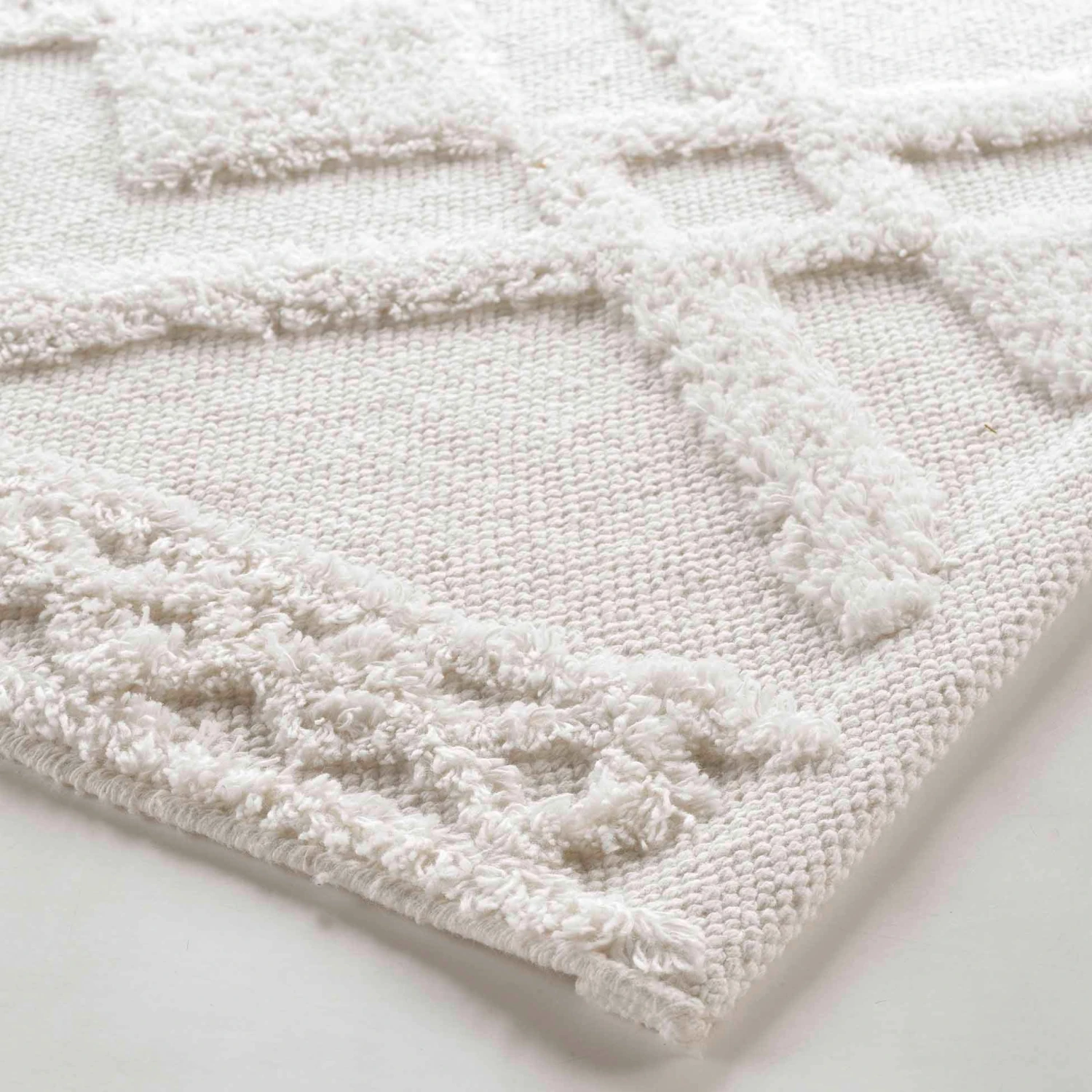 Tapis de bain coton (80 cm) Gladis Blanc Tapis De Bain Coton (80 Cm) Gladis Blanc -Eminza tapis de bain 50 x 80 cm coton jacquard tufte gladis 130624 1690443711